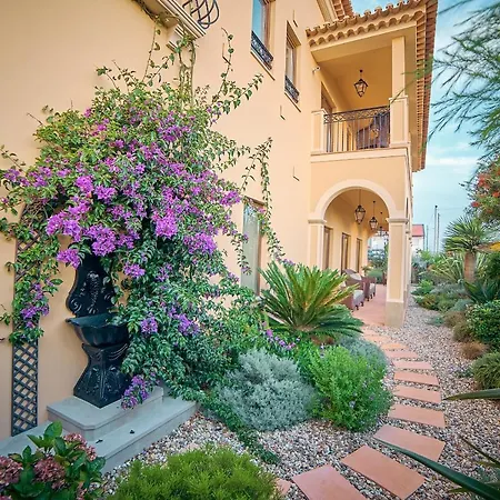 Silver Coast Pensionat 4*